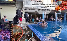 Vang Vieng Golden Dragon House